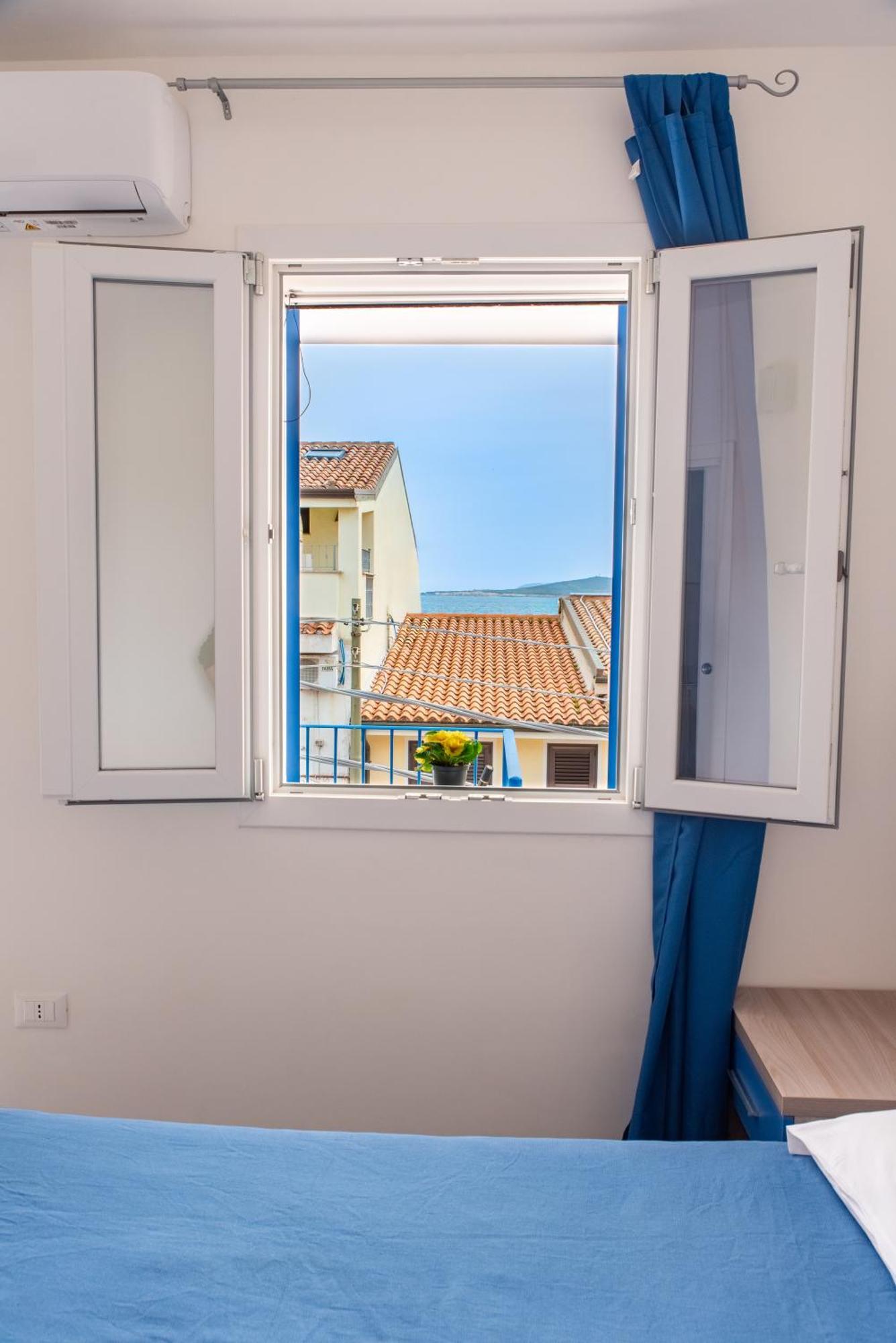 Bed & Blu Hotell La Caletta Exteriör bild